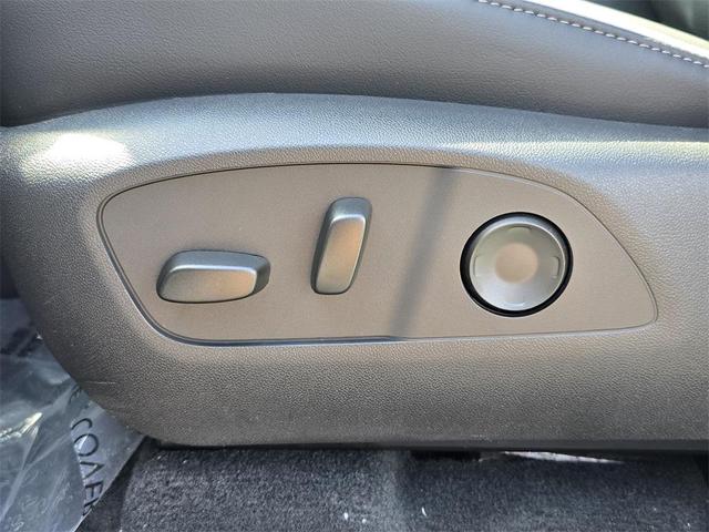 Photo of 2026 summit white Buick Enclave