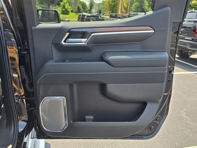 Photo of 2025 Onyx Black GMC Sierra 1500