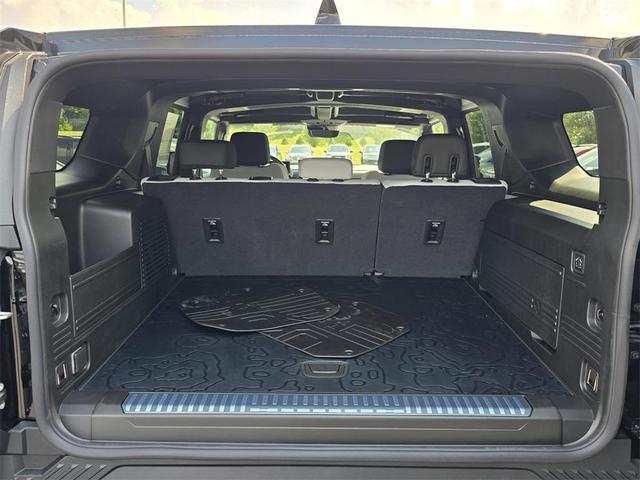 Photo of 2025 Void Black GMC HUMMER EV SUV