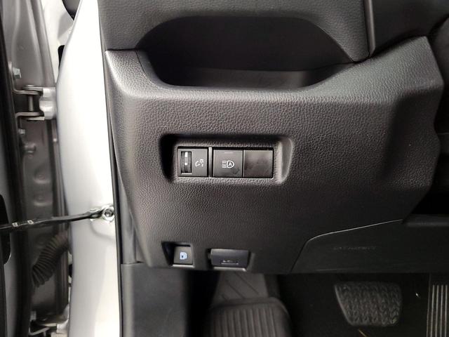 Photo of 2024 Silver Toyota RAV4 Hybrid