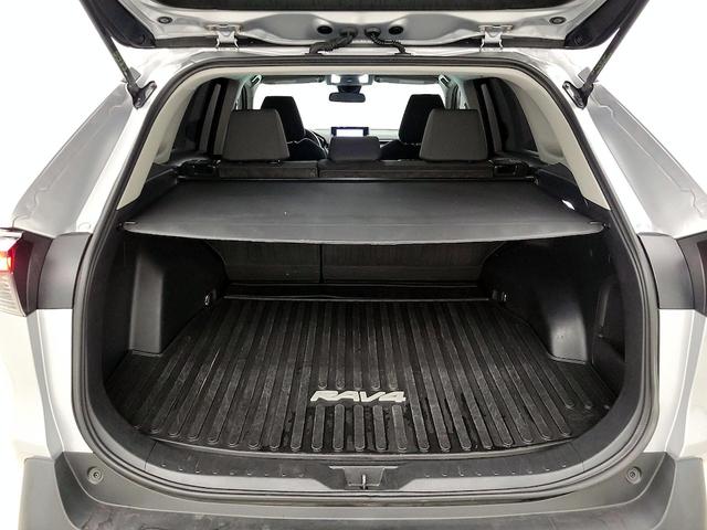Photo of 2024 Silver Toyota RAV4 Hybrid
