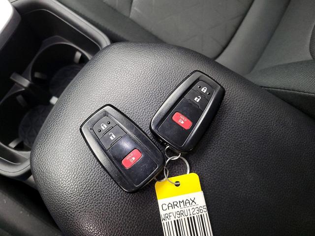 Photo of 2024 Silver Toyota RAV4 Hybrid
