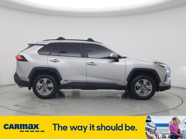 Photo of 2024 Silver Toyota RAV4 Hybrid