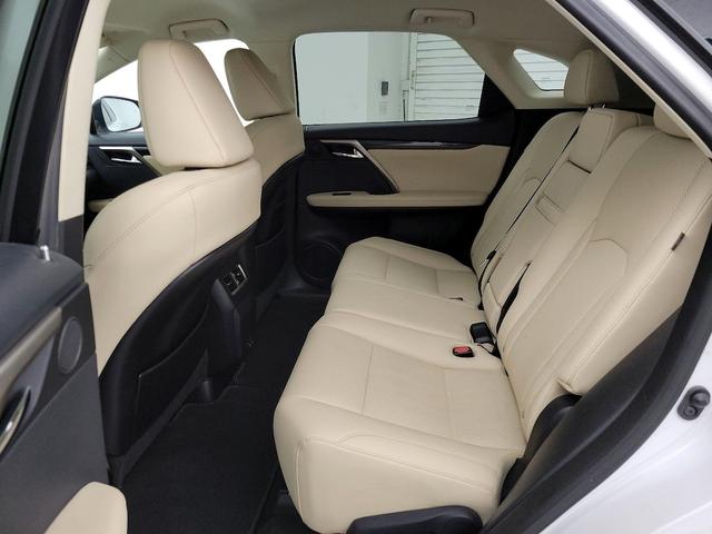 Photo of 2022 White Lexus RX 350