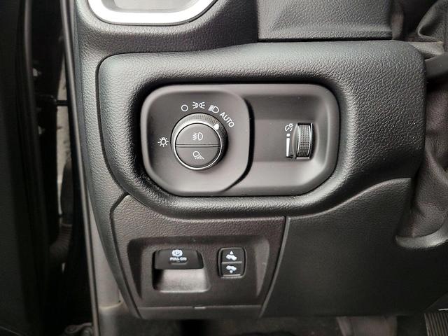 Photo of 2021 Black RAM 1500