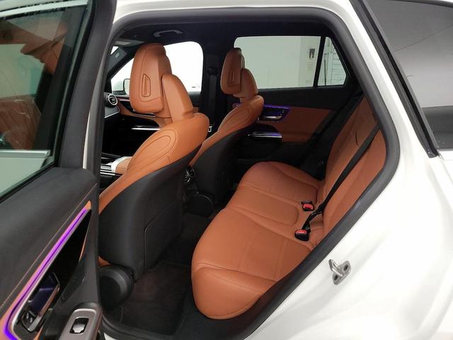 Photo of 2025 White Mercedes-Benz GLC 350e