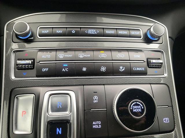 Photo of 2023 Gray Hyundai SANTA FE