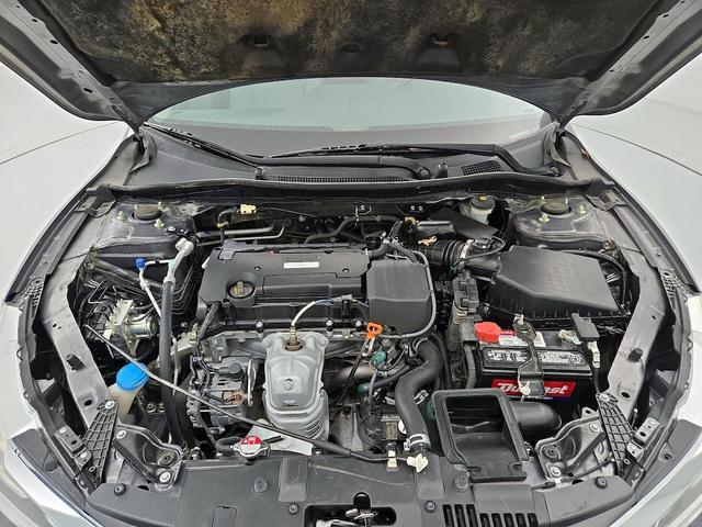 Photo of 2017 Gray Honda Accord