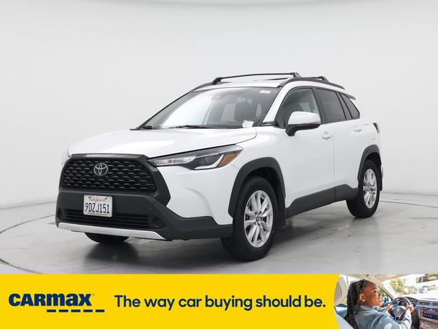 Photo of 2022 White Toyota Corolla Cross
