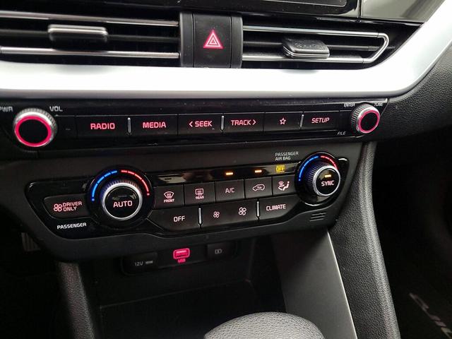 Photo of 2020 White Kia Niro