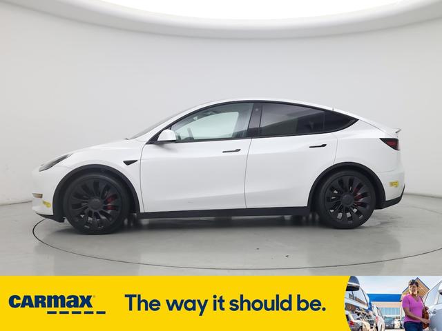 Photo of 2022 White Tesla Model Y