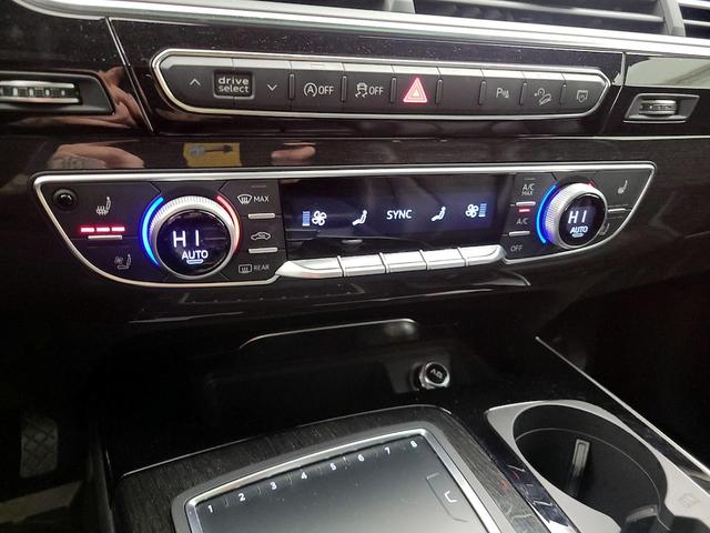 Photo of 2018 Black Audi Q7