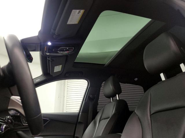 Photo of 2018 Black Audi Q7