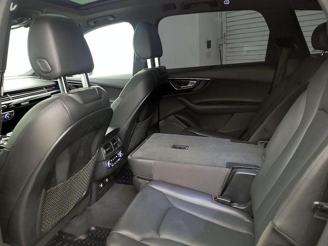 Photo of 2018 Black Audi Q7