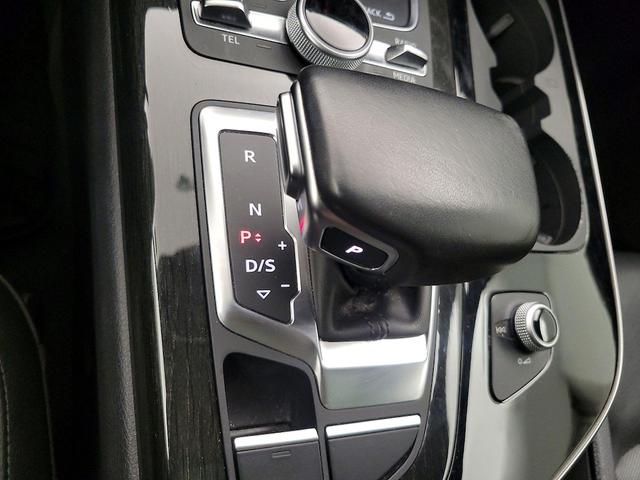 Photo of 2018 Black Audi Q7