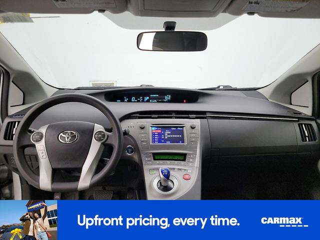 Photo of 2014 Silver Toyota Prius