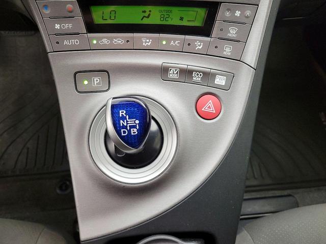 Photo of 2014 Silver Toyota Prius