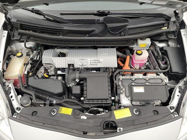 Photo of 2014 Silver Toyota Prius