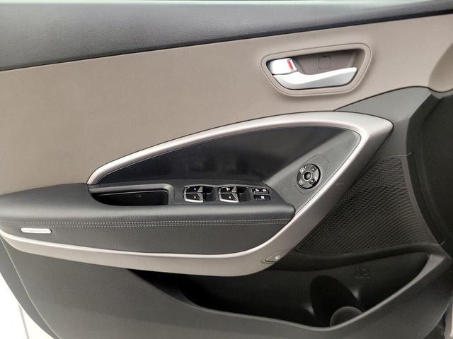 Photo of 2014 Silver Hyundai Santa Fe Sport