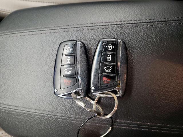 Photo of 2014 Silver Hyundai Santa Fe Sport
