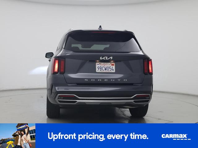 Photo of 2022 Gray Kia Sorento