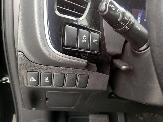 Photo of 2020 Black Mitsubishi Outlander