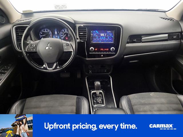 Photo of 2020 Black Mitsubishi Outlander