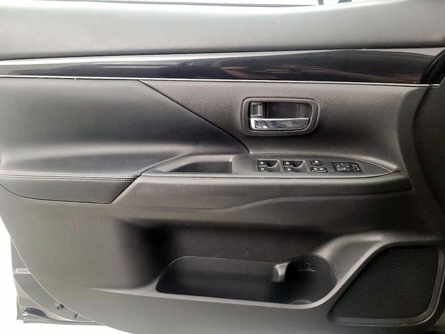 Photo of 2020 Black Mitsubishi Outlander