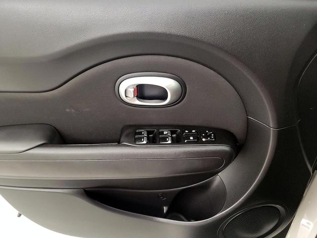 Photo of 2019 White Kia Soul