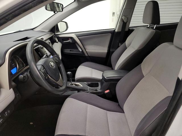 Photo of 2015 White Toyota RAV4