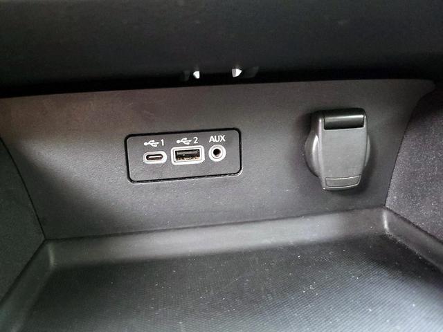 Photo of 2022 Black Nissan Altima