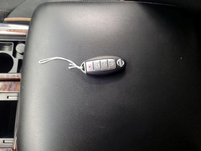 Photo of 2017 Silver Nissan Armada