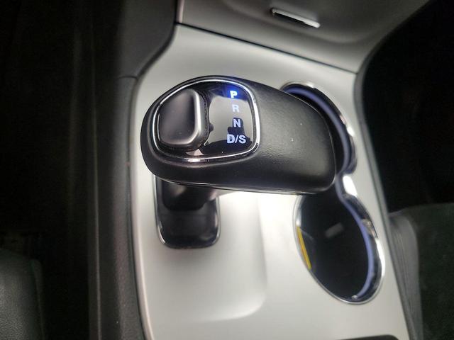 Photo of 2015 Black Jeep Grand Cherokee