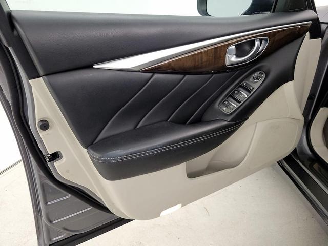 Photo of 2019 Gray INFINITI Q50