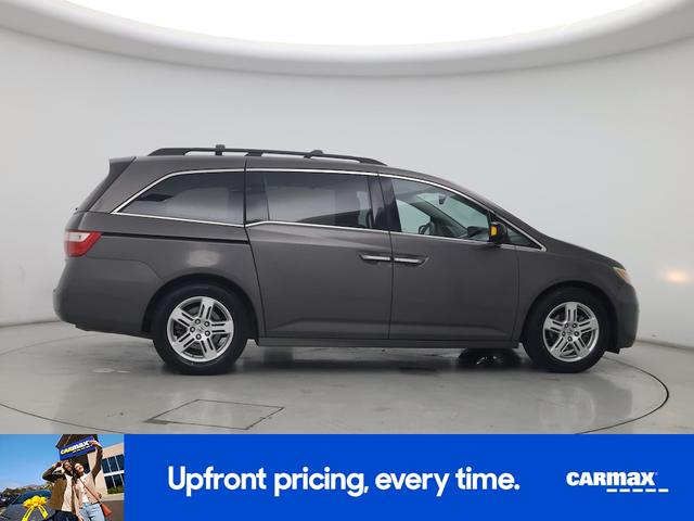 Photo of 2013 Gray Honda Odyssey