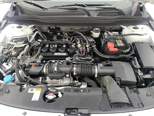 Photo of 2018 White Honda Accord