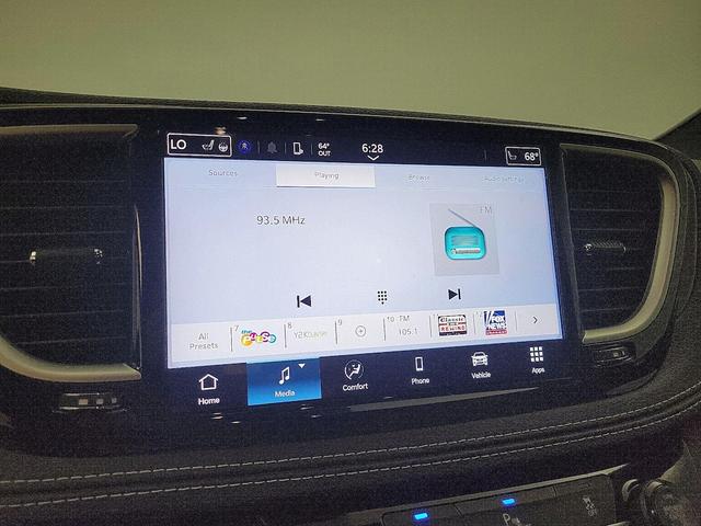 Photo of 2025 Gray Chrysler Pacifica Hybrid