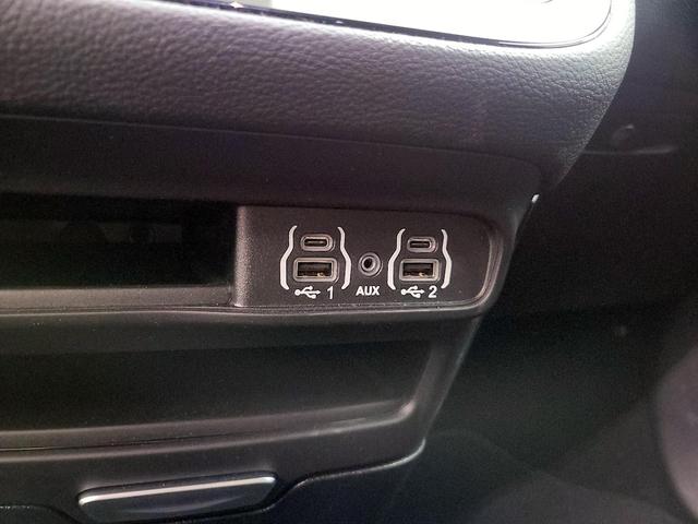 Photo of 2025 Gray Chrysler Pacifica Hybrid