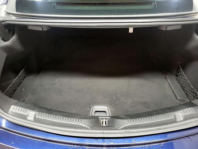Photo of 2019 Blue Mercedes-Benz E-Class
