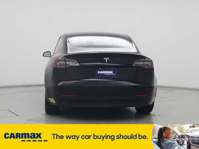 Photo of 2022 Black Tesla Model 3