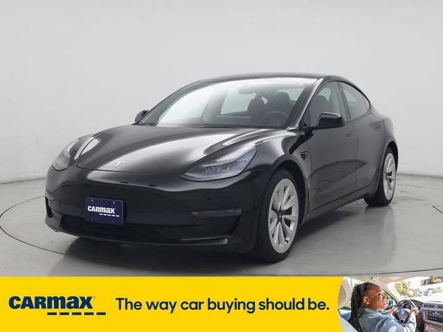 Photo of 2022 Black Tesla Model 3