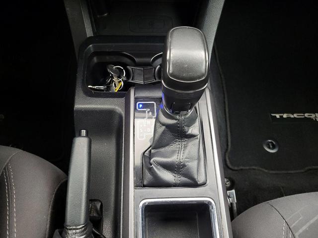 Photo of 2018 White Toyota Tacoma