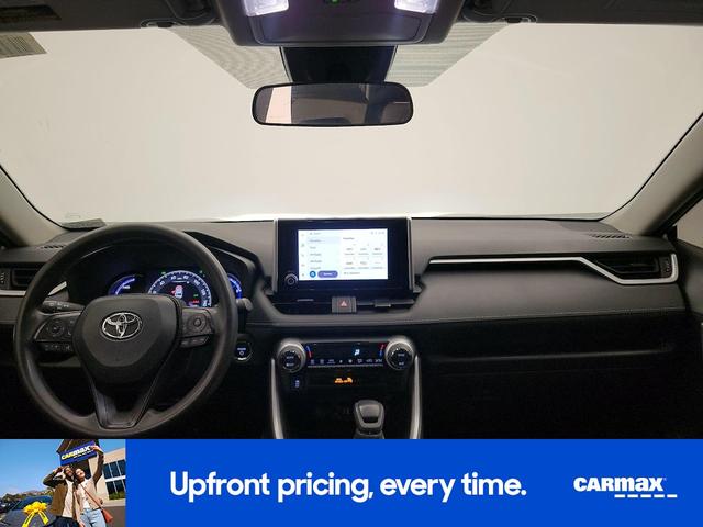 Photo of 2024 Silver Toyota RAV4 Hybrid