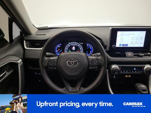 Photo of 2024 Silver Toyota RAV4 Hybrid