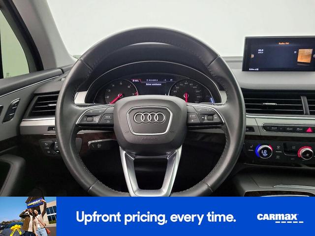 Photo of 2019 Black Audi Q7