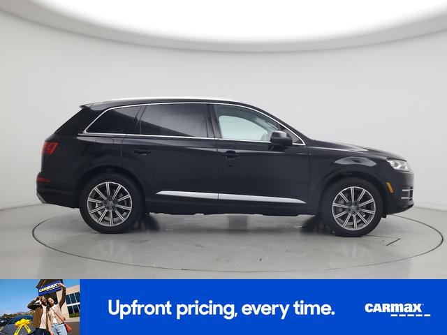 Photo of 2019 Black Audi Q7