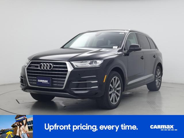 Photo of 2019 Black Audi Q7