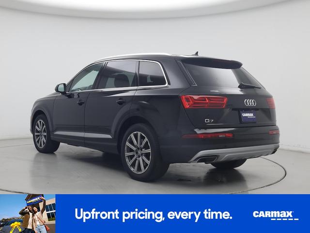 Photo of 2019 Black Audi Q7