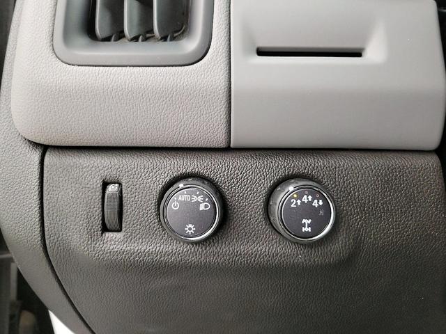 Photo of 2021 White Chevrolet Colorado