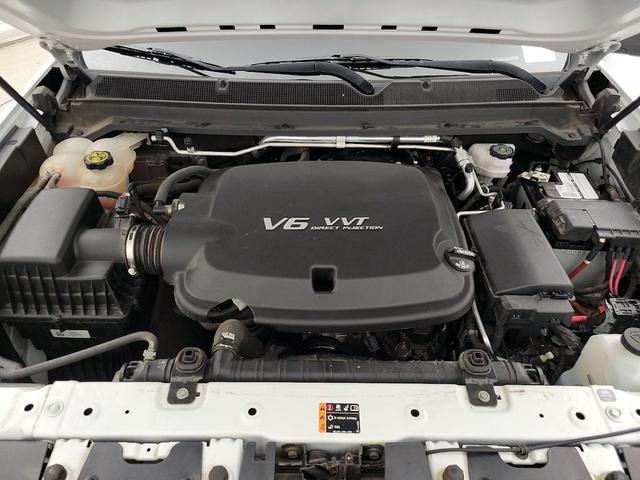 Photo of 2021 White Chevrolet Colorado